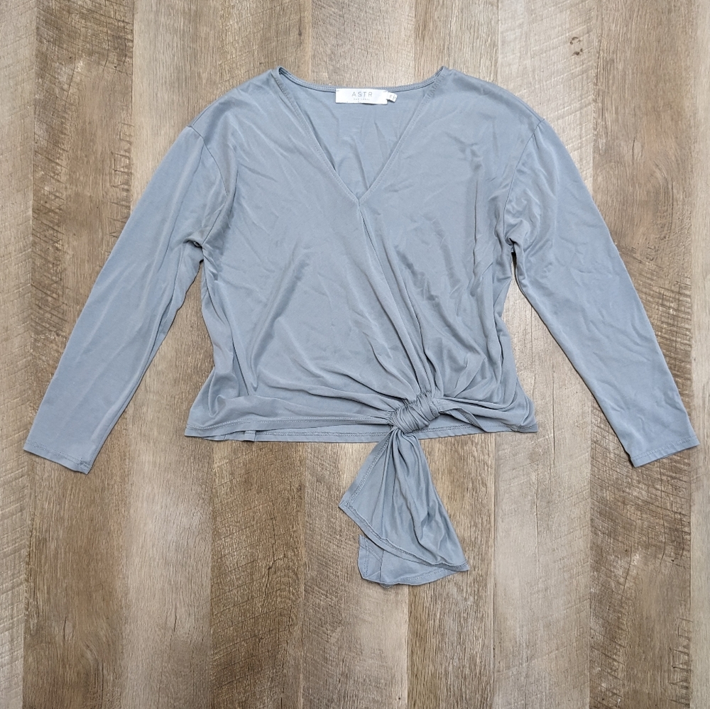 ASTR the label Blue Gray Long Sleeve Front Knot Top